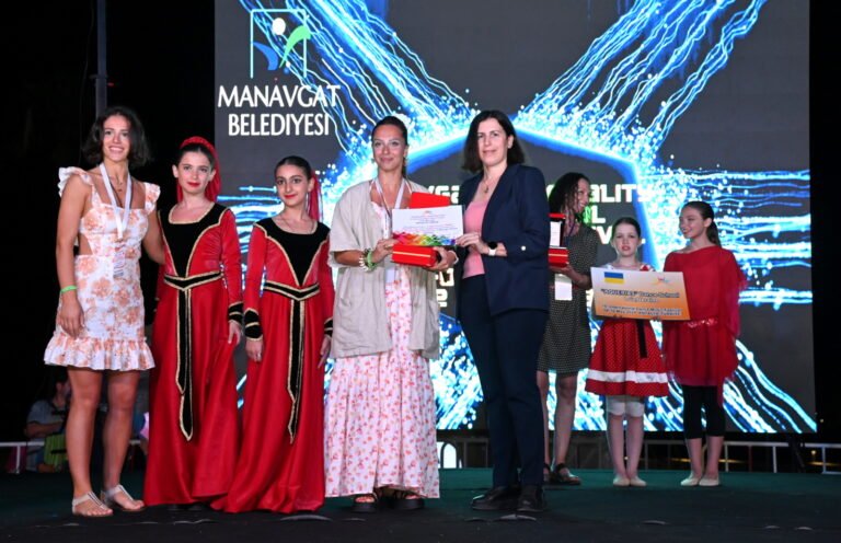 Manavgat dans ve Müzik Festivalinden Renkli Kapanış