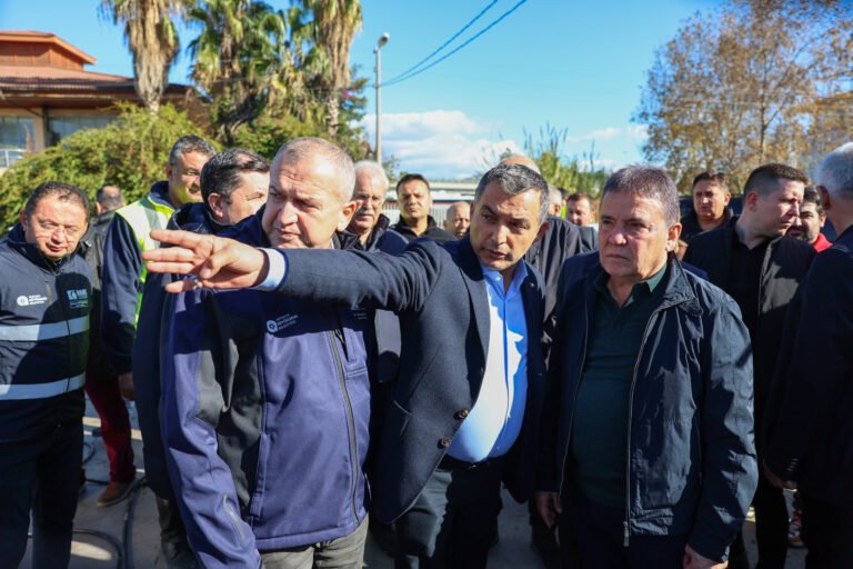 Böcek’ten Manavgat’a geçmiş olsun ziyareti