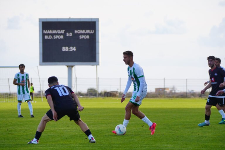 LİDERLİK MANAVGAT BELEDİYESPOR’A YAKIŞIYOR