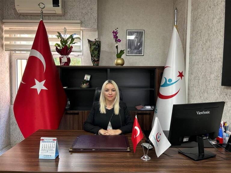 Devlet Hastanesi Müdürü Esra Özdemir’e Övgü Dolu Sözler