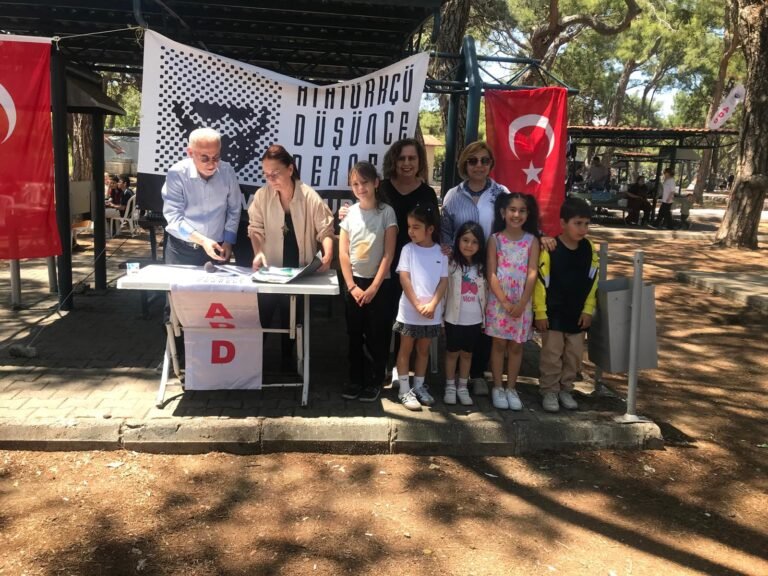 Geleneksel Bahar Şenliğinde Coşku Tavan Yaptı
