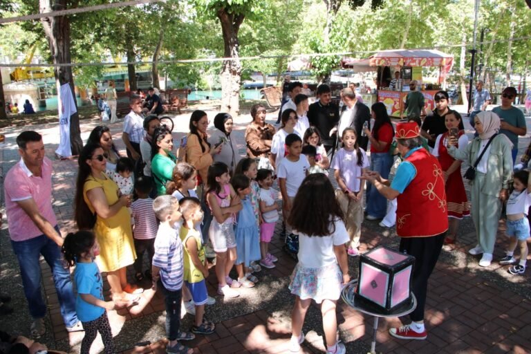 MAYDER ‘Başka Bir Dünya Mümkün’ diyerek Manavgat’ta çevre etkinliği düzenledi