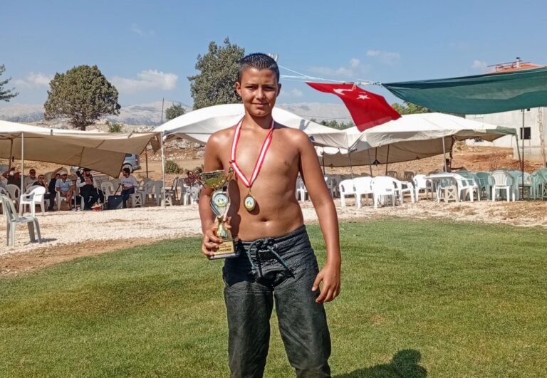 Manavgat Belediyesi Güreş Kulübü Pehlivanları Güreşlerden Derecelerle Döndü