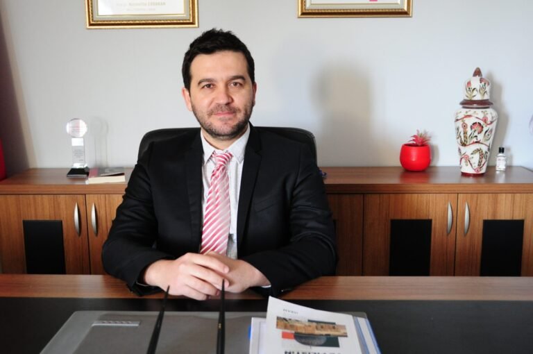 “Açlık ve Eğitim Arasında Kalan Aileler Var!” Saadet Partisi’nden Hükümete Sert Çağrı: Eğitim Yardımı Zaruret Haline Geldi!