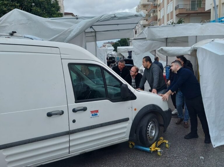 Pazarcılar Odası Başkanı Mehmet Doğan;                    “LAF ÜRETMİYORUZ HİZMET EDİYORUZ “