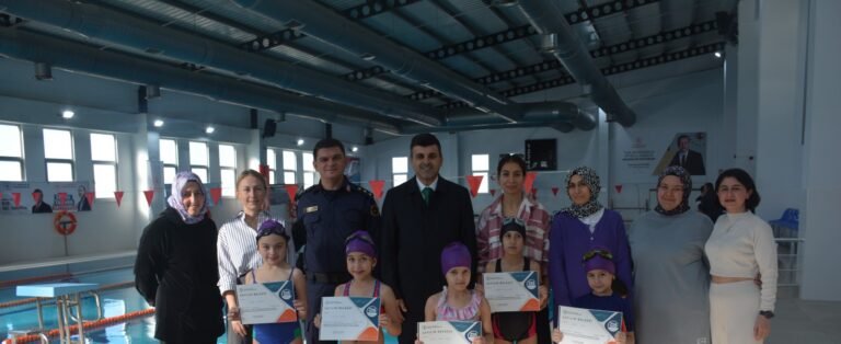 “Yüzme Bilmeyen Kalmasın” Programı Manavgat’ta Başarıyla Sürdürülüyor