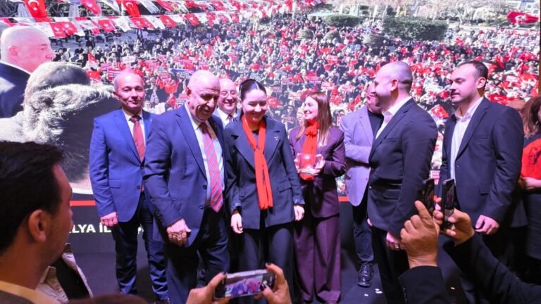 Zafer Partisi’nde Manavgat Rüzgarı