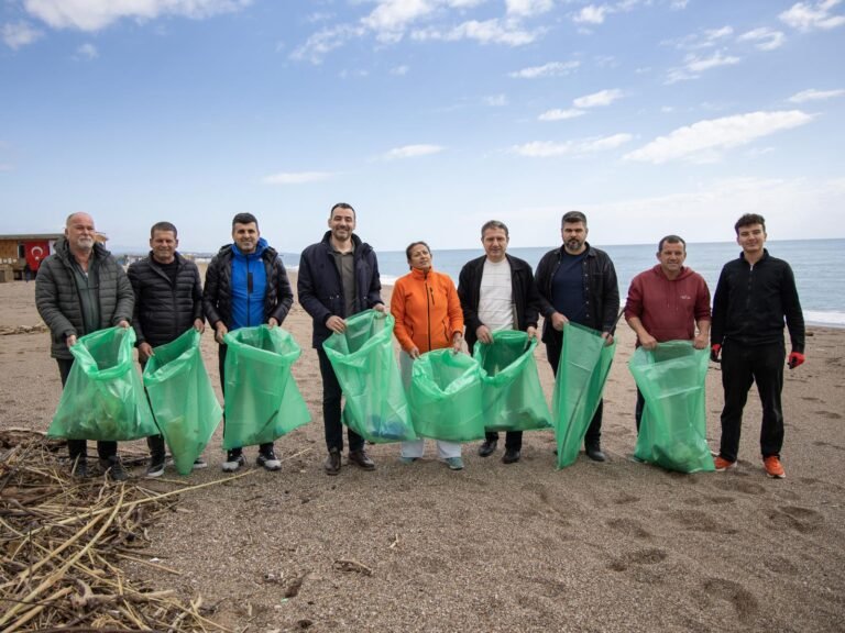 Manavgat Belediye Başkan Vekili Av. Mehmet Çiçek Kıyı Temizleme Etkinliğine Katıldı
