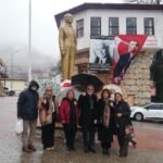 Muammer Aksoy Karanfillerle Anıldı