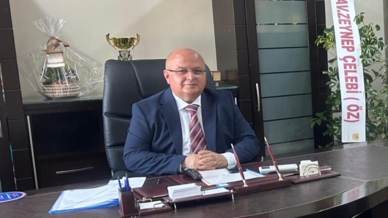 İlçe Milli Eğitim Müdürü Ali Hakan Öz;                      “İkinci Dönem Bayrak Sevgisi ile Başladı”