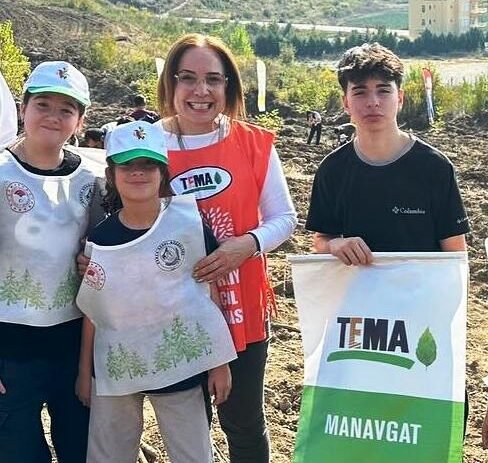 İşbankası ve TEMA’dan Çardak’ta fidan dikim töreni