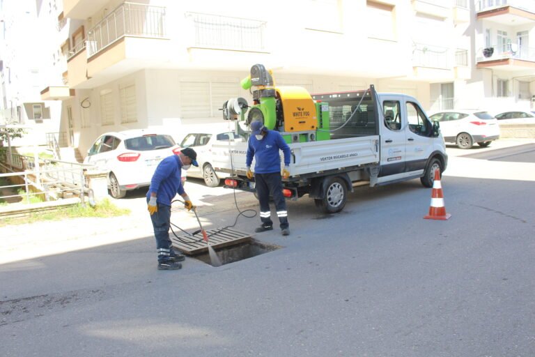 Manavgat’ta ilaçlama çalışmaları hız kazandı