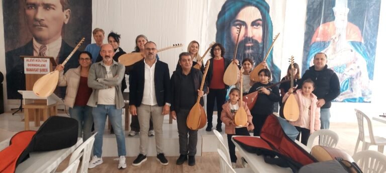 MANAVGAT CEMEVİ’NDE ‘SAZINI AL GEL’ KURSLARINA YOĞUN İLGİ