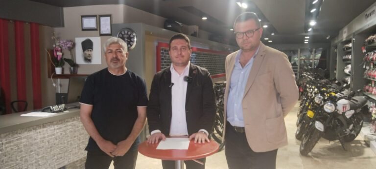 MANAVGAT’TA ‘SAAT’ VE ‘SAÇ’ SAVAŞI: RÜŞVET Mİ, ALGI MI?