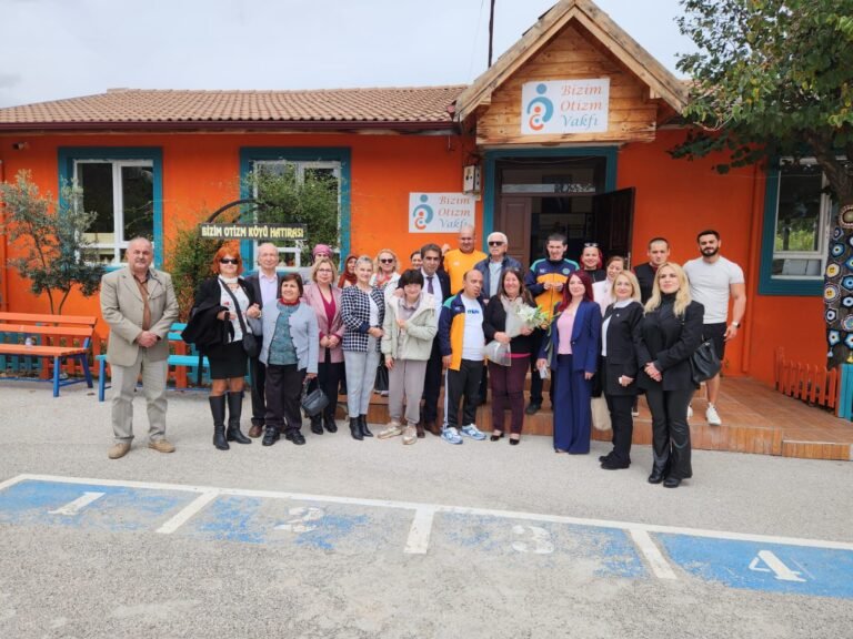 İYİ Parti Antalya’dan Otizm Farkındalık Günü’nde Anlamlı Ziyaret