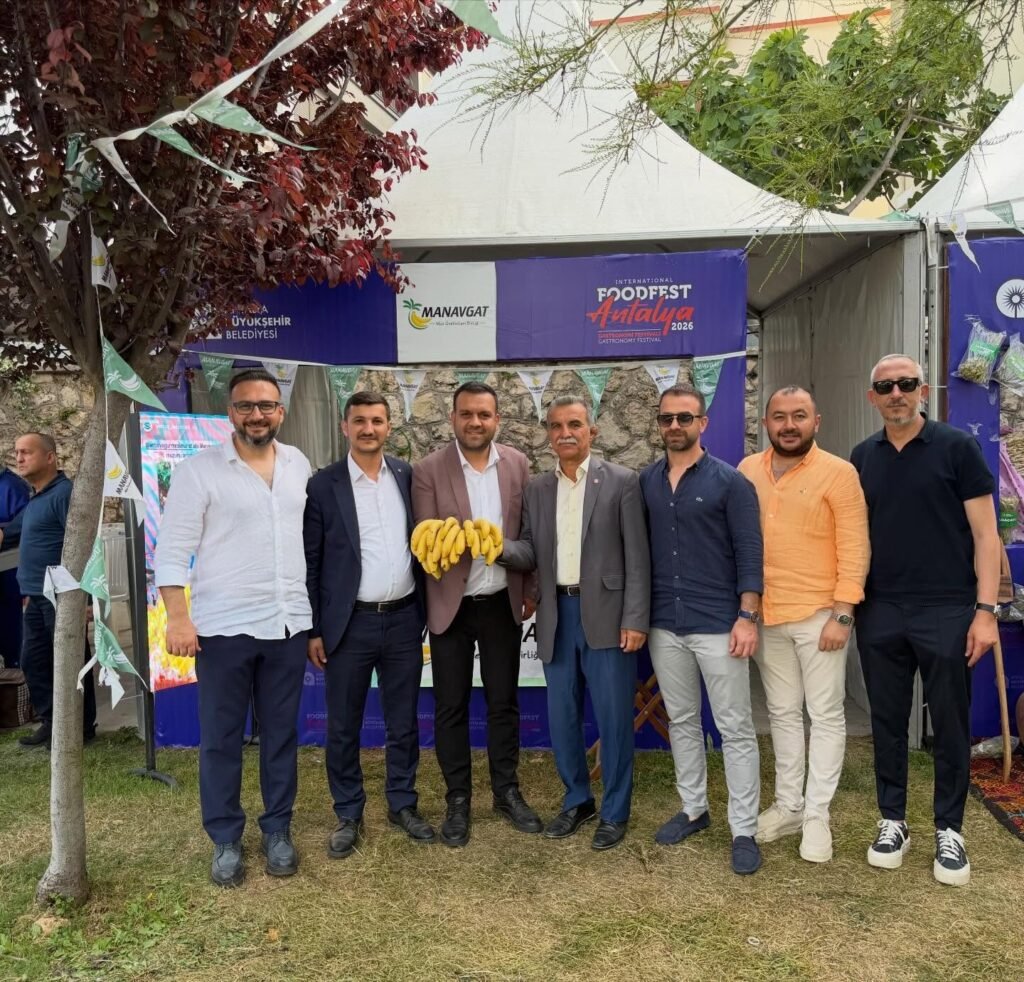 FOODFEST ANTALYA’DA MANAVGAT RÜZGARI:             5 KAMYON MUZLA GÖNÜLLERİ FETHETTİLER!