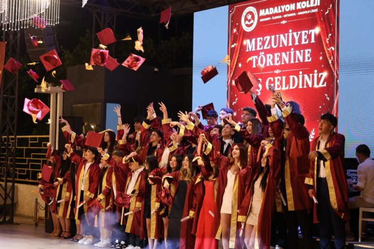 Madalyon Koleji’nde Gurur Gecesi: Kepler Yeni Hedefler İçin Havaya Kalktı!