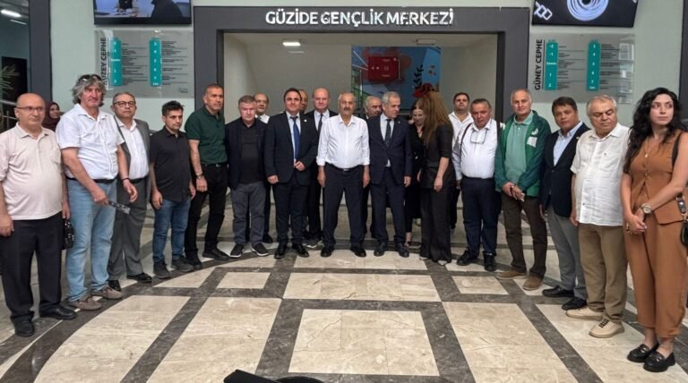 GEBZE, TGF VE BASIN VAKFI YÖNETİMİNİ AĞIRLADI