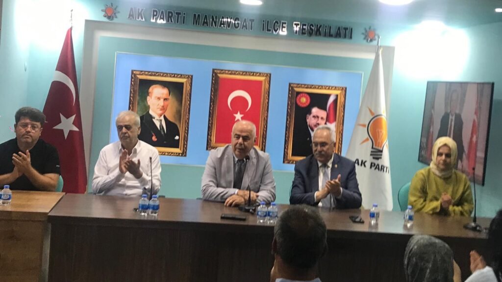 AK PARTİ MANAVGAT’TA BAYRAMLAŞMA COŞKUSU: SAHADA VE MİLLETLE İÇ İÇE SİYASET!