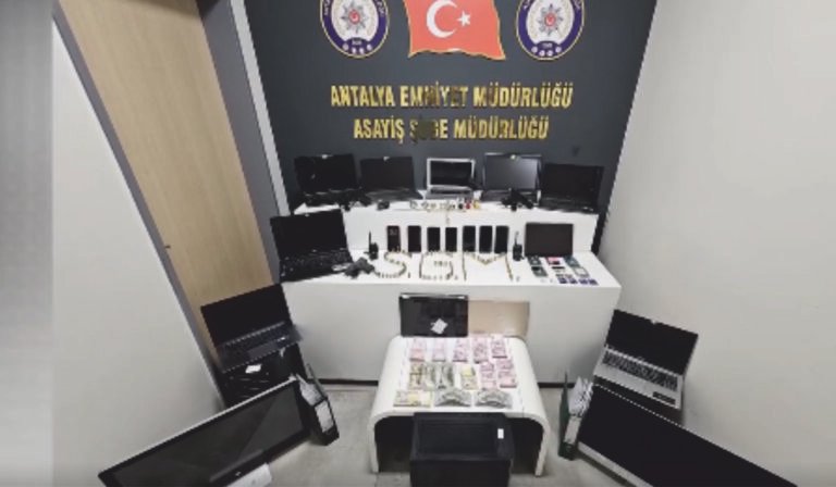 AVRUPA’YI DOLANDIRAN ÇETEYE ‘KİRLİ MEKTUP’ DARBESİ!