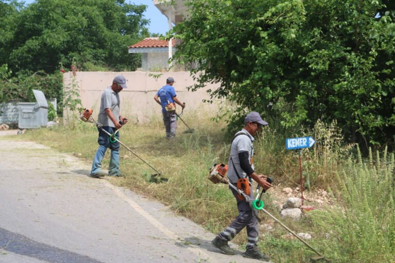 Büyükşehir’den Kemer’de ulaşım ve çevre düzenlemelerine yönelik çalışma