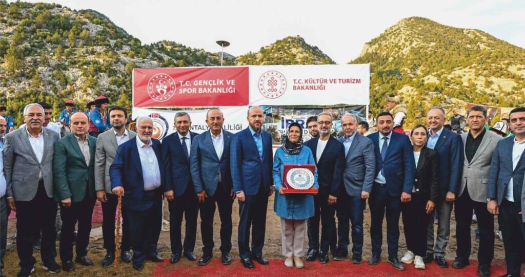 BAŞKAN HATİCE SEKMEN’DEN TARİHİ EV SAHİPLİĞİ                                                                                                       ATA SPORU KÖKBÖRÜ ANADOLU İLE BULUŞTU!