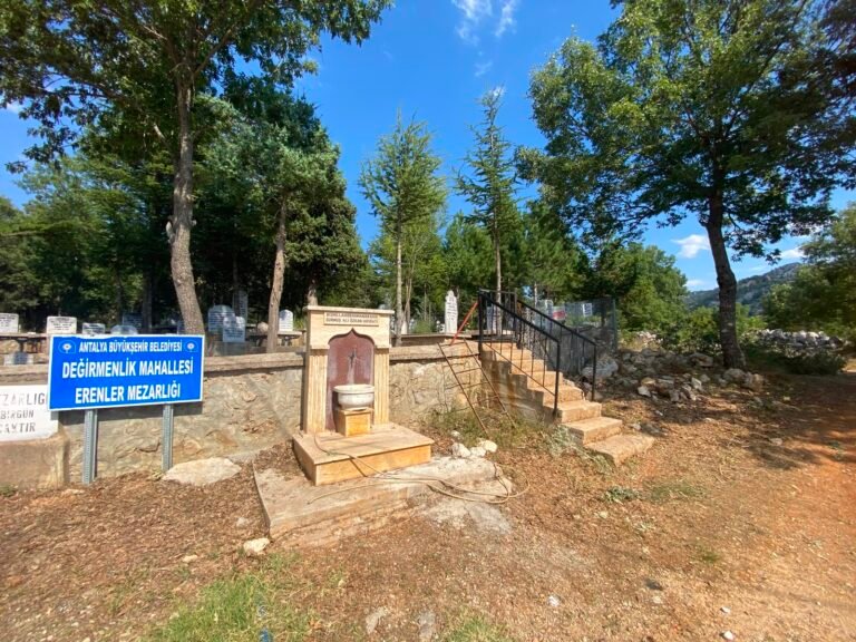 Büyükşehir’den Akseki mezarlıklarında kapsamlı çalışma