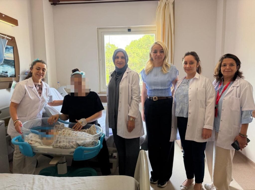 Manavgat Devlet Hastanesinden Hayati Çağrı: “İlk 6 Ay Sadece Anne Sütü”