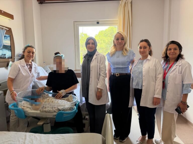 Manavgat Devlet Hastanesinden Hayati Çağrı: “İlk 6 Ay Sadece Anne Sütü”