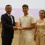 METABİLİM’DEN YKS’DE GURUR GECESİ: MEZUNLAR COŞKUYLA UĞURLANDI